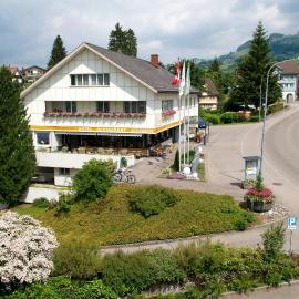 Hotel-Restaurant Sternen, хотел в Nesslau