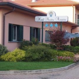 Hotel Nastro Azzurro, hotel en Monguzzo 