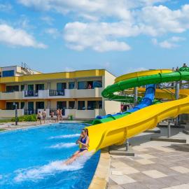 Hotel Glarus Beach& Aqua Park