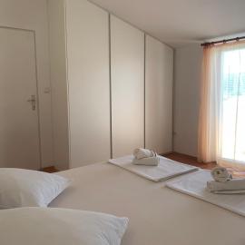 Apartments Iva, hotel in Lopar