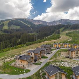 ChaletSKI Jasná, SKI-IN & SKI-OUT, hotel en Demänovská Dolina