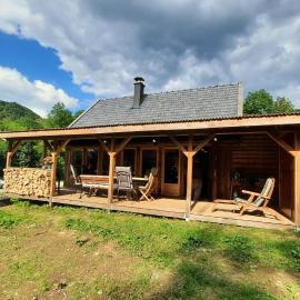 Kura pod Złotym Kogutem, hotel in Kudowa-Zdrój
