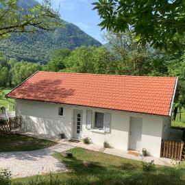 La Petite Maison-Les logis d'Agaliaure, hotel in Château-Verdun