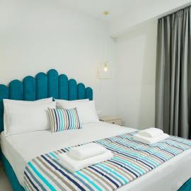 Miracle Suites by Klisma beach, hotel in Skala Kallirachis