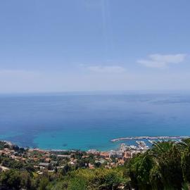 Maison Patricia Menton Appartemets, hotel u gradu Menton
