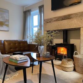 Beautiful & cosy 4 bedroom home, hotel a Todmorden