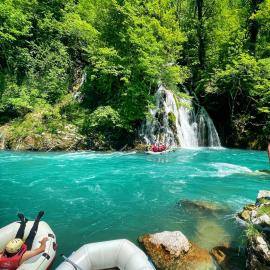 Rafting Camp Modra Rijeka, hotel a Šćepan-Polje