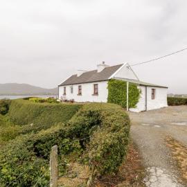 The White House, hotel a Roundstone