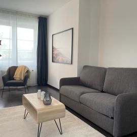 TruRetreats Airport Design Apartments I Free Parking & eCharger