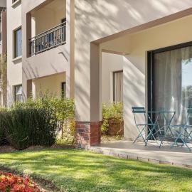 V&S Apartments - Immaculate Luxury Apartment in Fourways, Johannesburg: Fourways şehrinde bir otel