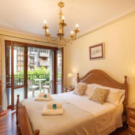Plaza berri - baskeyrentals, hotelli kohteessa Azcoitia