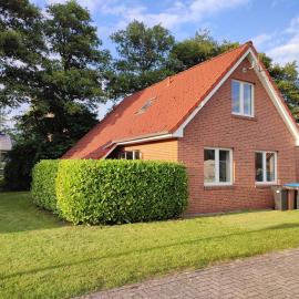 Idyllisches Ferienhaus nähe MEYER WERFT Papenburg – hotel w mieście Papenburg