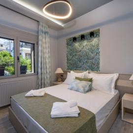 Rena's luxury apartment with free private parking