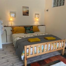 No 5 Plaisance Studio, hotel in Plaisance