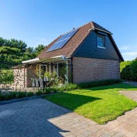 Veerse Meer Lodge, hotel di Wolphaartsdijk