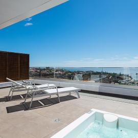 Altos de la Gloria Beach Apartments, hotel in San Agustin