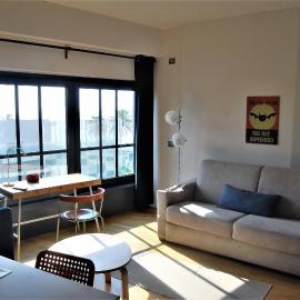 MODERN & BRIGHT flat - 2 MIN from the SEA, hotel in Savona