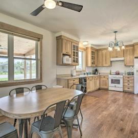 Idyllic Gem: Screened Porch, 1/2 Mi to River!, ξενοδοχείο στη Thermopolis