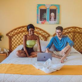 Hotel Santana, hotel u gradu Flores