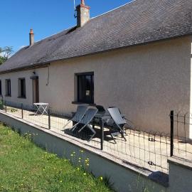 Chambres chez l habitant proches circuit Magny Cours โรงแรมในLuthenay-Uxeloup