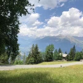 Viesnīca Casa vacanze pila pilsētā Charvensod