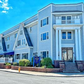Winthrop Arms Hotel Restaurant Logan Airport, hotel in Winthrop