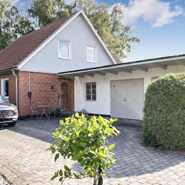 Gorgeous Home In Södra Sandby With Wifi, hotel v destinácii Södra Sandby
