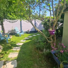 Oak tree lane glamping, hotel in Bridgetown