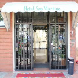 Nuovo Hotel San Martino snc、カザレッキオ・ディ・レーノのホテル