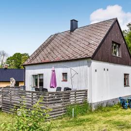 Beautiful Home In Tomelila With Kitchen – hotel w mieście Tomelilla