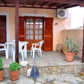 House with nice yard in downtown Aegina
