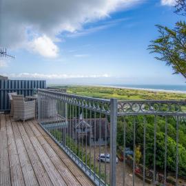 Nautilus - 2 Bedroom Apartment - Pendine, Hotel in Pendine