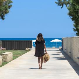 Amalthia Villa, Heated Pool & Walk to the Beach, By ThinkVilla, hotel u gradu Tavronitis