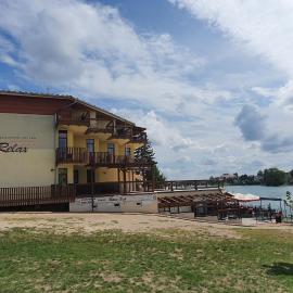 Apartmánový Garni Hotel Relax, hotell i Senec