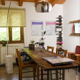 La Casa di Emy, готель у місті Solto Collina