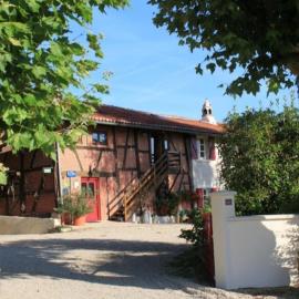 Chambres d'hôtes Les Vignes, hotell sihtkohas Montcet