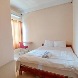 Artayya Puri 3 Syariah near Terminal Caruban Mitra RedDoorz, hotel em Mejayan