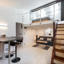 Superbe appartement en plein centre du vieil Antibes, hotel u gradu 'Antibes'
