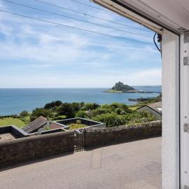 Stunning Sea Views, Wi-Fi, Pet Friendly