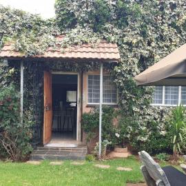 VESA Guesthouse, hotel a Meyerton