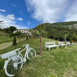 Family hotel Borovitsa, hotel u gradu Pŭdartsi