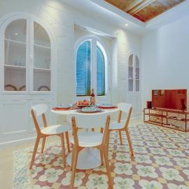 Central Family Apartment by Buena Vista