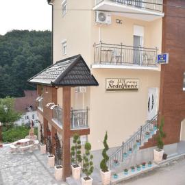Vila Lux Nedeljkovic Gornja Trepca, hotel in Čačak