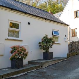 Rosebud cottage Romantic cottage for a couple, hotel in Fishguard