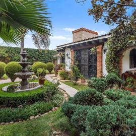 +MS +Casa Tequis +Hermoso Jardín, hotel v mestu Tequisquiapan