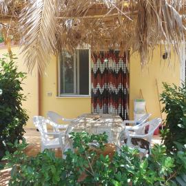 Casa tra mare e oliveti