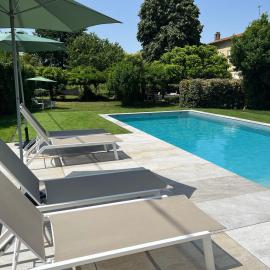 La Gomerie Chambres d'Hotes, hotel u gradu 'Saint-Émilion'