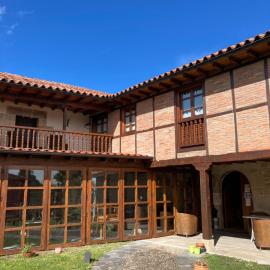 Posada La Casona de Los Güelitos, hotelli kohteessa Santillana del Mar