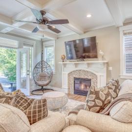 Koral Retreat - Meredith Lodging, Hotel in Rockaway Beach