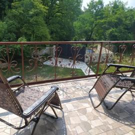 Guest House House at the Forest სახლი ტყის პირას โรงแรมในGordi